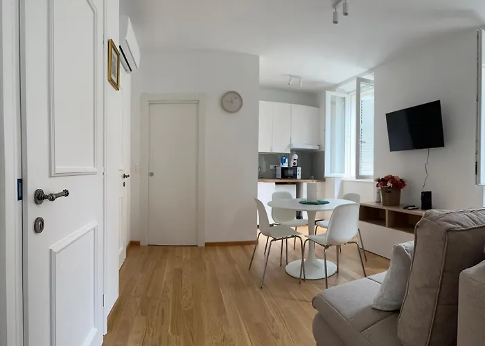 Old Town Apolon Luxury سبليت