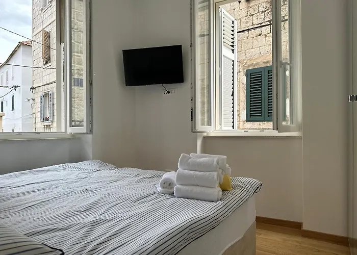 شقة Old Town Apolon Luxury