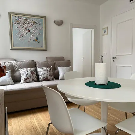 Old Town Apolon Luxury Appartamento Spalato